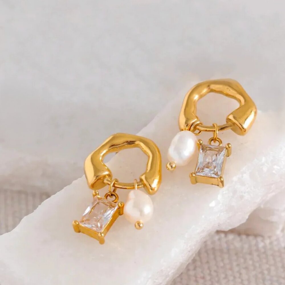 NEW Adelaide 18K Gold Plated CZ and Freshwater Pearl Luxe Drop Earrings - Picture 3 of 3